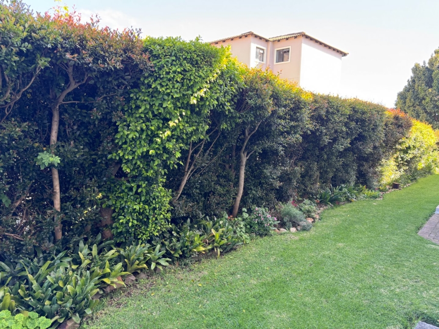 To Let 4 Bedroom Property for Rent in Bowtie Western Cape